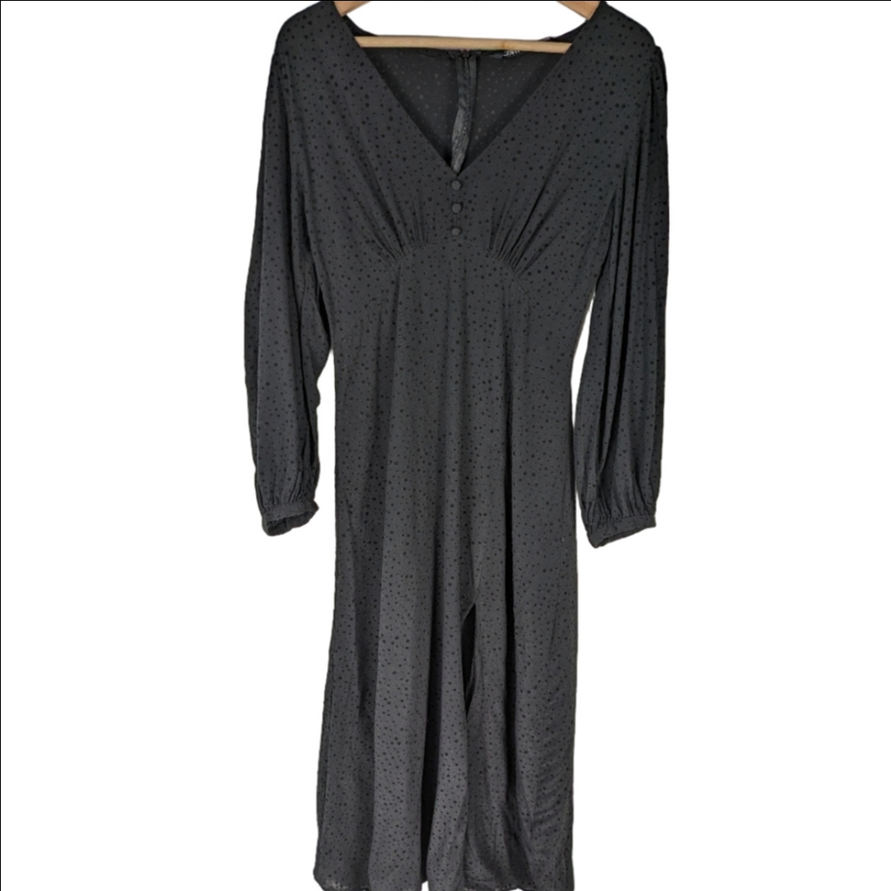 Zara V-Neck Longsleeves Maxi Dress Size Large
